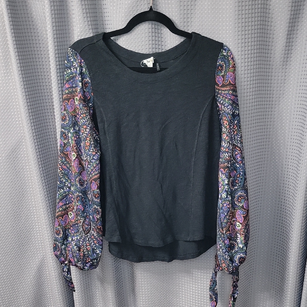 Anthropologie Akemi + Kin Puff Sleeve Paisley Top Size S
